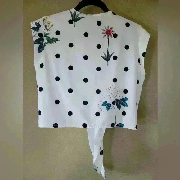 SHEIN | White Sleeveless Tie-Front Blouse, Size M - Picture 2 of 5